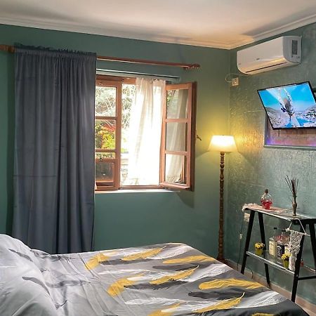 טיראנה Central Cozy Apartment Old Train Station מראה חיצוני תמונה