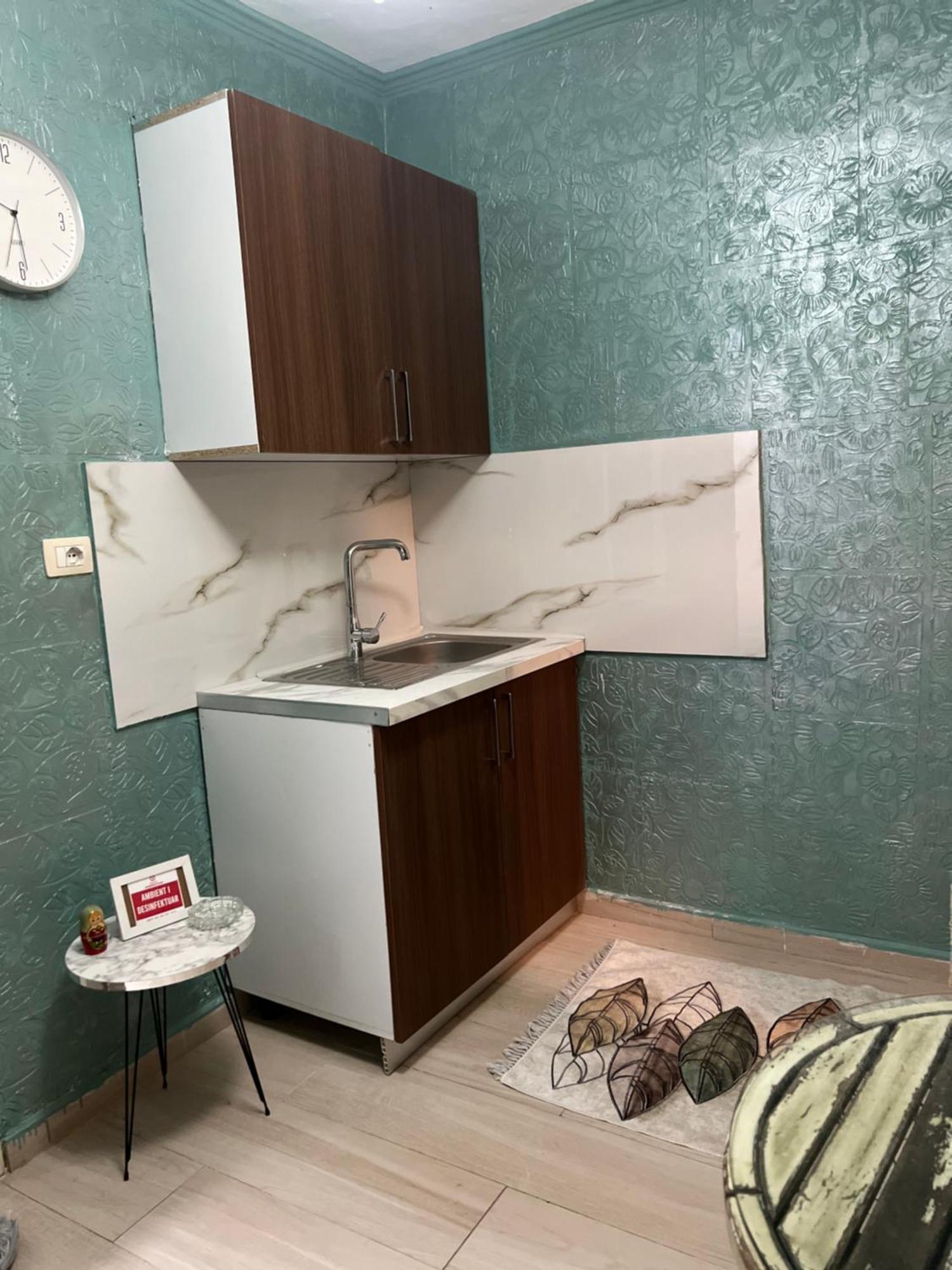 טיראנה Central Cozy Apartment Old Train Station מראה חיצוני תמונה